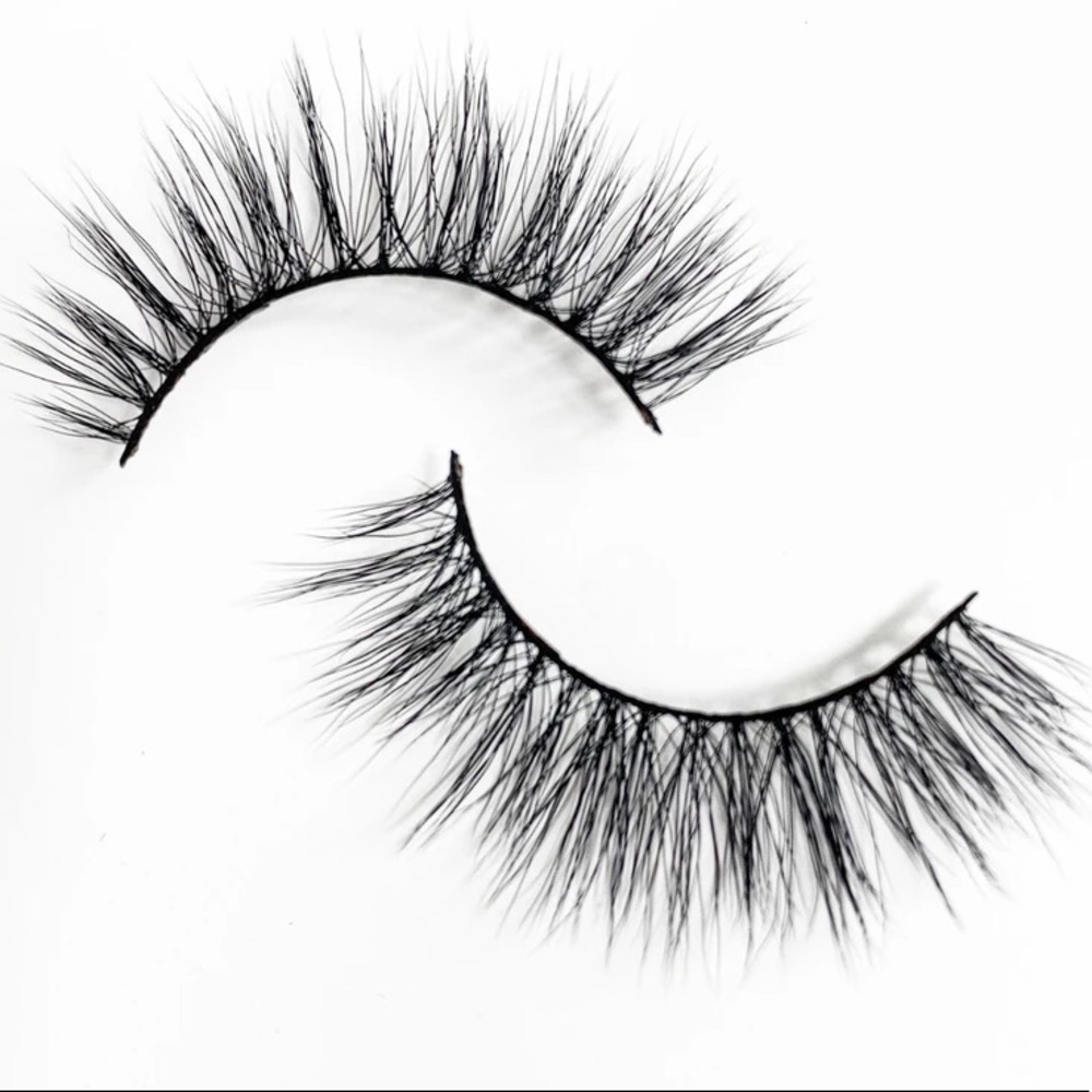 Lashaholic Kiss Me Lashes